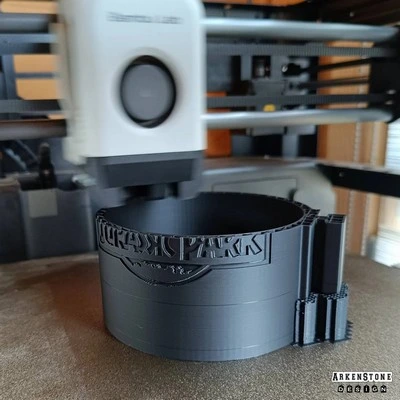 Porte-gobelet pour flipper en cours d'impression 3D Porte-gobelet pour flipper en cours d'impression 3D